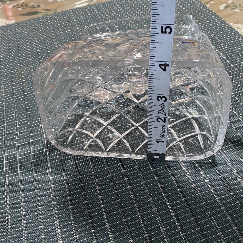 Crystal Clear Glass Butter Dish - Picture 11 of 12